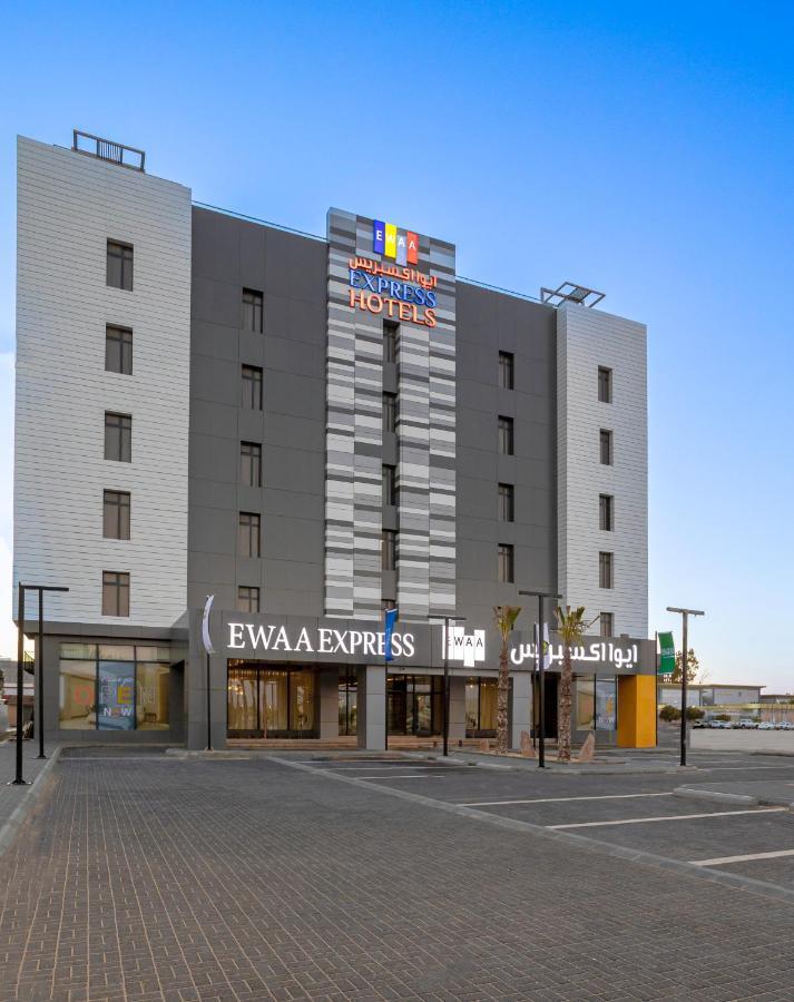 Ewaa Express Hotel - Al Jouf ซาคาคาห์ ภายนอก รูปภาพ